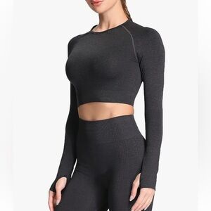Women’s crop long sleeve work out top